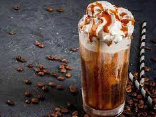 Ice Salted Caramel Almond Latte